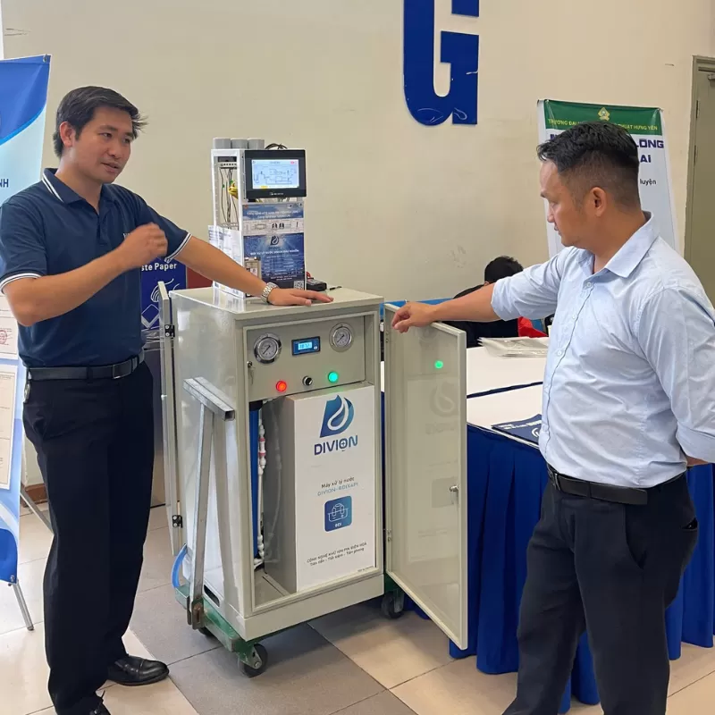 VietWes vinh dự tham dự Triển lãm “Hành trình sáng tạo – Khát vọng vươn mình” cùng sản phẩm máy lọc tổng đầu nguồn DIVION